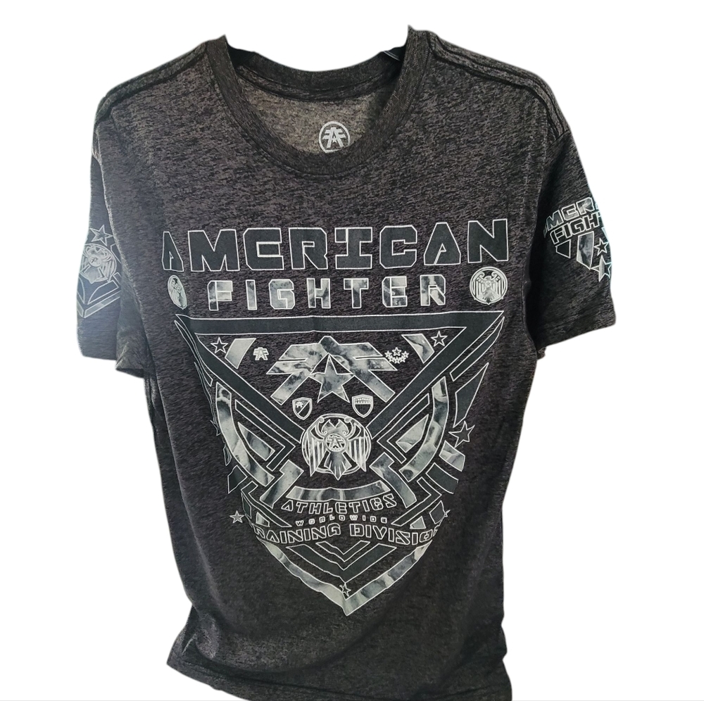 American Fighter Sz Med Men's Black An Gray GraphicT-Shirt Design On Both Sides.